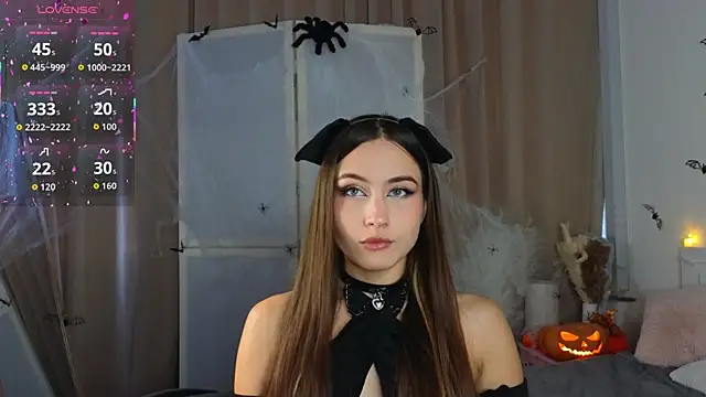 Snapshot of Moonlight1Sonata1 chatting on October 25, 2025, 9:06 am Moonlight1Sonata1 online show from October 25, 2025, 9:06 am