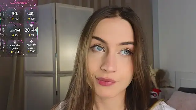 Moonlight1Sonata1 online show from November 13, 2025, 9:08 am