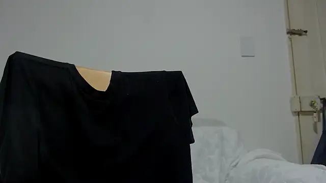 Snapshot of Rocky_Muscle chatting on July 11, 2026, 2:25 am Rocky Muscle online show from July 11, 2026, 2:25 am