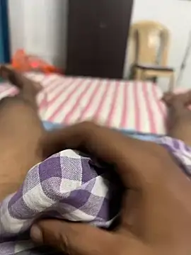 Snapshot of usermood2000 chatting on October 11, 2025, 10:58 am usermood2000 online show from October 11, 2025, 10:58 am