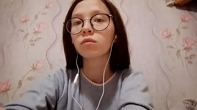 MycuuteEmma online show from September 19, 2025, 6:19 pm