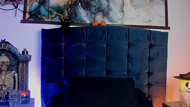 Milu04   online show from October 4, 2025, 12:47 pm