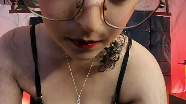 Milu04   online show from October 6, 2025, 12:57 pm