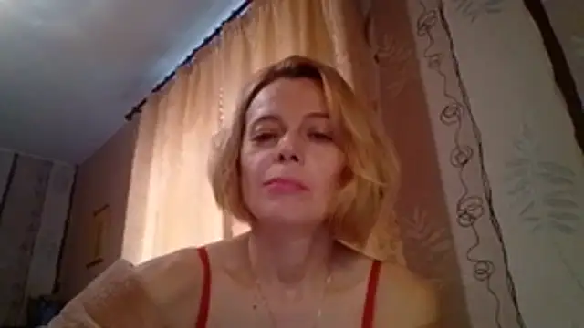 Snapshot of LiluXRose chatting on October 24, 2025, 11:39 am LiluXRose online show from October 24, 2025, 11:39 am