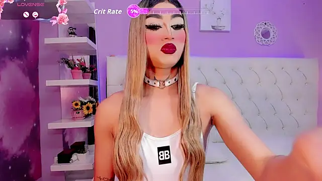 Snapshot of Miacuteee chatting on October 8, 2025, 8:17 pm Miacuteee online show from October 8, 2025, 8:17 pm