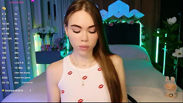 MimiFors online show from November 25, 2025, 5:24 pm