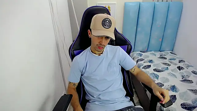 Snapshot of Justin_boy chatting on September 10, 2025, 3:50 am Justin boy online show from September 10, 2025, 3:50 am