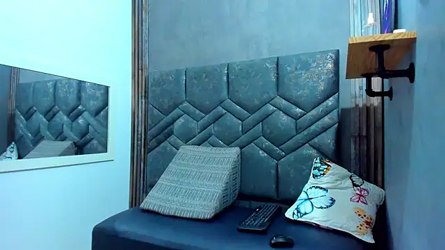 Snapshot of VALERY_PARIS chatting on September 16, 2025, 7:37 pm VALERY PARIS online show from September 16, 2025, 7:37 pm