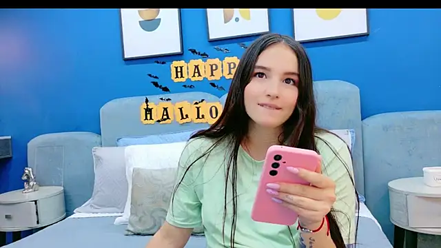 Snapshot of Ashley_Evans22 chatting on October 27, 2025, 8:13 pm Ashley Evans22 online show from October 27, 2025, 8:13 pm