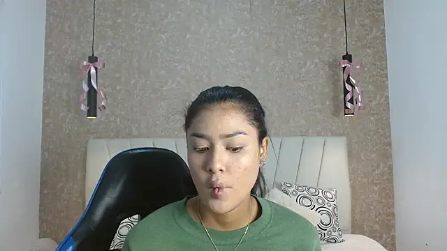 Snapshot of babilett chatting on October 15, 2025, 11:43 am babilett online show from October 15, 2025, 11:43 am