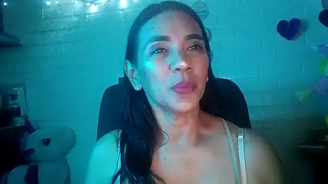 Snapshot of MiiaVelasquez chatting on March 4, 2026, 4:51 am MiiaVelasquez online show from March 4, 2026, 4:51 am