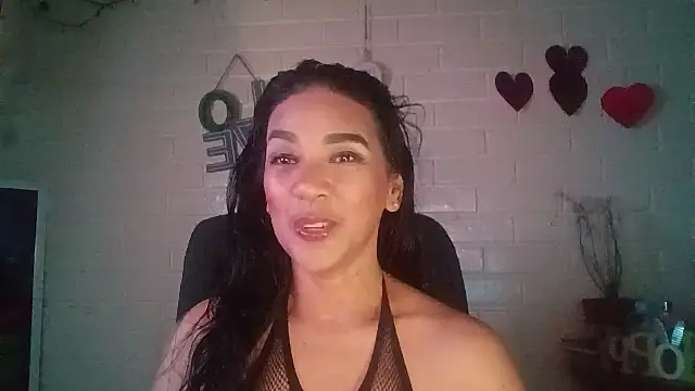 Snapshot of MiiaVelasquez chatting on April 4, 2026, 4:44 am MiiaVelasquez online show from April 4, 2026, 4:44 am