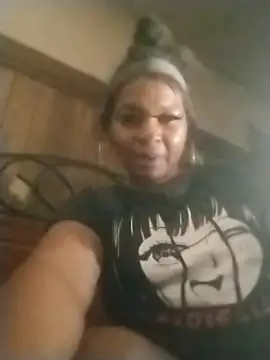 Ladiv33 online show from October 30, 2025, 1:18 am