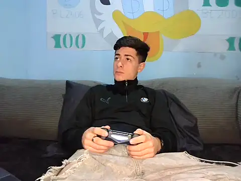 Newbrian20 online show from September 25, 2025, 12:36 am