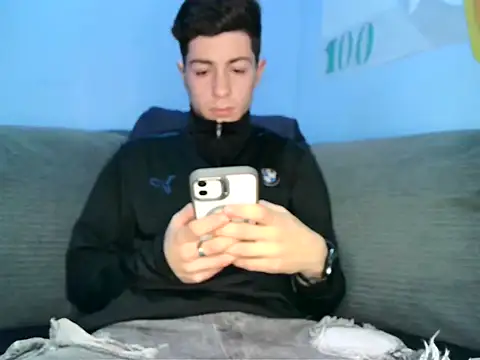 Newbrian20 online show from September 27, 2025, 9:53 pm