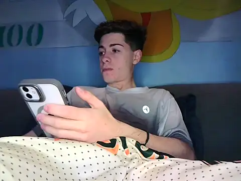 Newbrian20 online show from October 14, 2025, 2:23 am