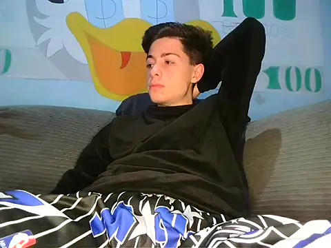 Newbrian20 online show from October 27, 2025, 11:31 pm