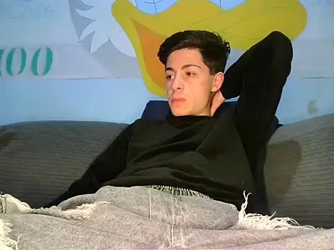 Newbrian20 online show from October 28, 2025, 10:45 pm