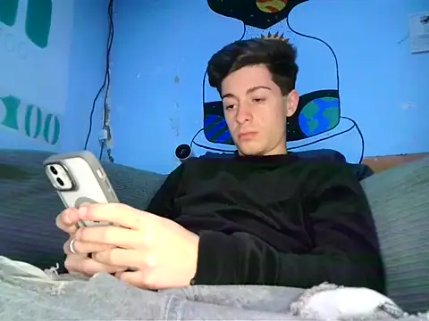 Newbrian20 online show from October 30, 2025, 10:21 pm