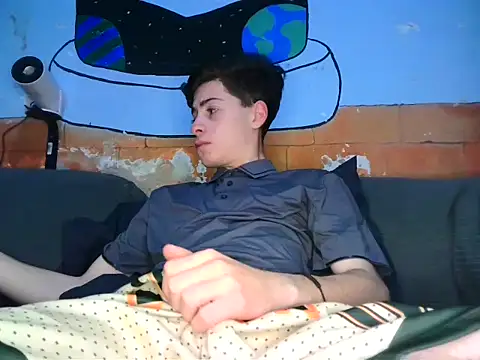 Newbrian20 online show from November 4, 2025, 10:53 pm