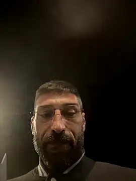 Snapshot of GmGit chatting on October 1, 2025, 7:20 pm GmGit online show from October 1, 2025, 7:20 pm