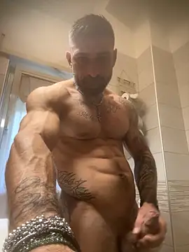 Snapshot of GmGit chatting on October 13, 2025, 8:58 am GmGit online show from October 13, 2025, 8:58 am