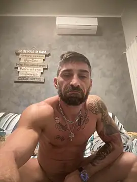 Snapshot of GmGit chatting on October 21, 2025, 2:23 am GmGit online show from October 21, 2025, 2:23 am