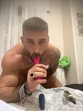 Snapshot of GmGit chatting on October 29, 2025, 4:09 pm GmGit online show from October 29, 2025, 4:09 pm