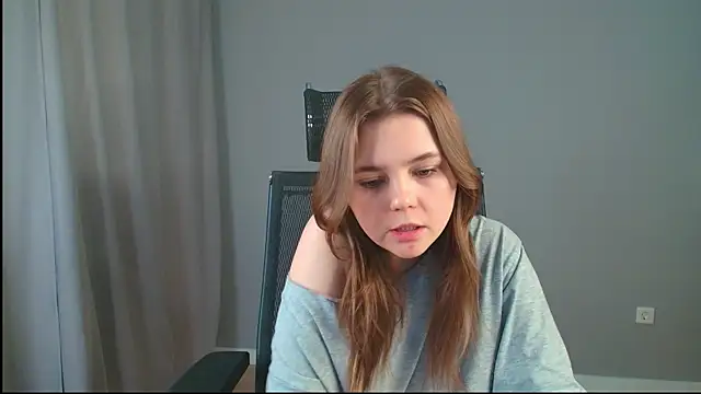 Snapshot of LeksaLove chatting on April 12, 2026, 8:14 pm LeksaLove online show from April 12, 2026, 8:14 pm