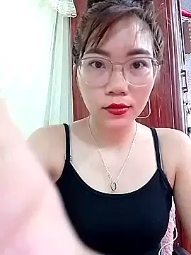 Snapshot of MyMy08 chatting on December 3, 2025, 12:25 pm MyMy08 online show from December 3, 2025, 12:25 pm