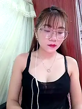 Snapshot of MyMy08 chatting on December 16, 2025, 12:37 am MyMy08 online show from December 16, 2025, 12:37 am