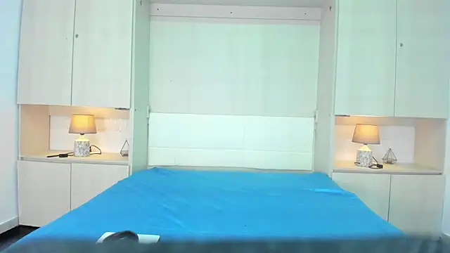 NoaLanee online show from October 12, 2025, 4:11 am