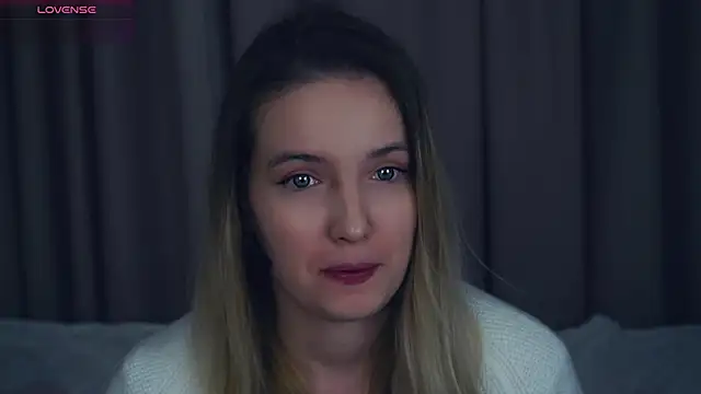 HongTomczak online show from October 18, 2025, 7:31 am