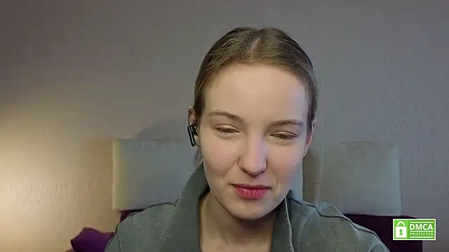 HongTomczak online show from April 24, 2026, 7:44 am