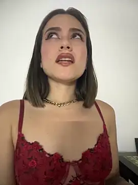 alielle online show from September 28, 2025, 10:37 pm