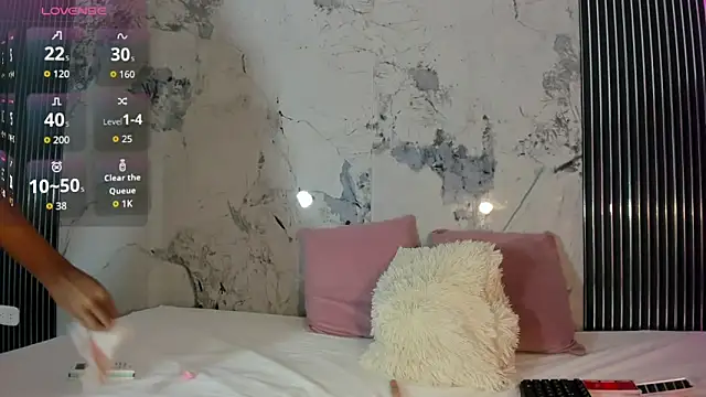 Snapshot of Mia_Duarte1 chatting on October 31, 2025, 7:37 pm Mia Duarte1 online show from October 31, 2025, 7:37 pm