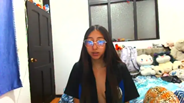 Nanilux online show from October 22, 2025, 5:24 pm