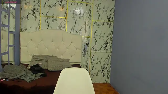 Snapshot of Itsuki_N chatting on October 3, 2025, 12:57 pm Itsuki N online show from October 3, 2025, 12:57 pm