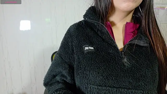 Snapshot of Sophi_Thaylorr chatting on September 17, 2025, 1:13 pm Sophi Thaylorr online show from September 17, 2025, 1:13 pm