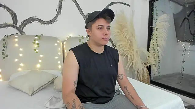 IanGilbert online show from December 18, 2025, 7:25 am