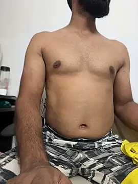 Honeyxoxx online show from May 10, 2026, 5:51 pm