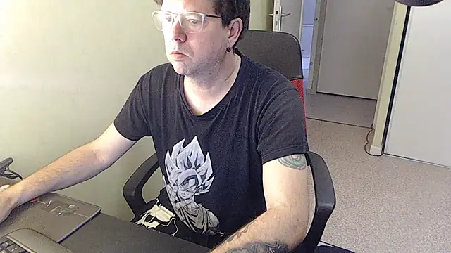 blueandwhite1 online show from March 11, 2026, 7:47 am