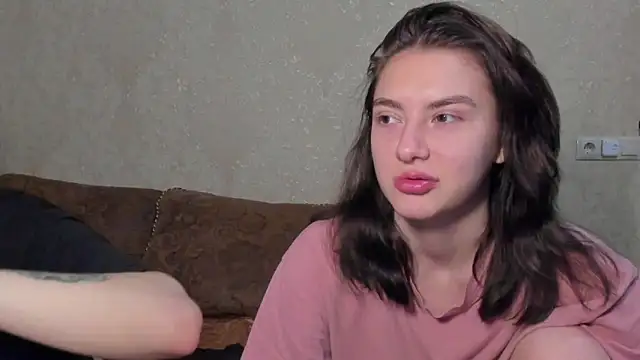 Snapshot of muuur_fam chatting on October 8, 2025, 9:01 pm muuur fam online show from October 8, 2025, 9:01 pm