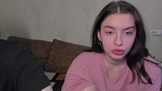 Snapshot of muuur_fam chatting on October 24, 2025, 8:05 pm muuur fam online show from October 24, 2025, 8:05 pm