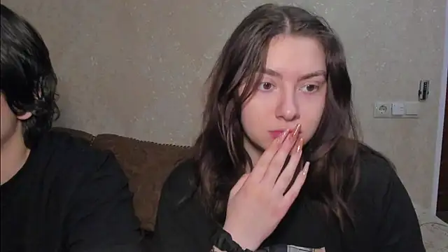 muuur fam online show from December 2, 2025, 7:09 pm