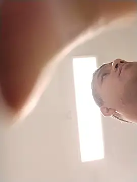 Snapshot of danigarci2307 chatting on February 6, 2026, 1:43 am danigarci2307 online show from February 6, 2026, 1:43 am