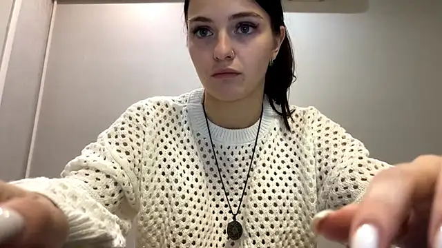 TianaWidell online show from September 30, 2025, 2:44 pm