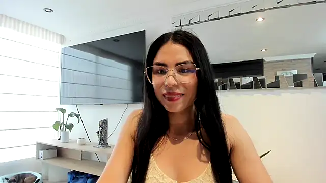 Snapshot of sasha_jonne chatting on September 22, 2025, 9:28 pm sasha jonne online show from September 22, 2025, 9:28 pm