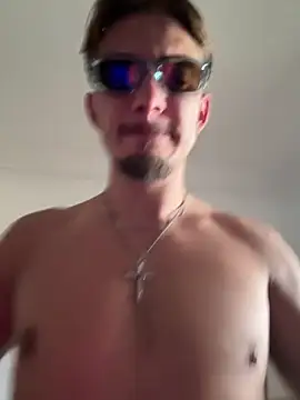 AndrewAndrew997 online show from September 28, 2025, 7:47 am