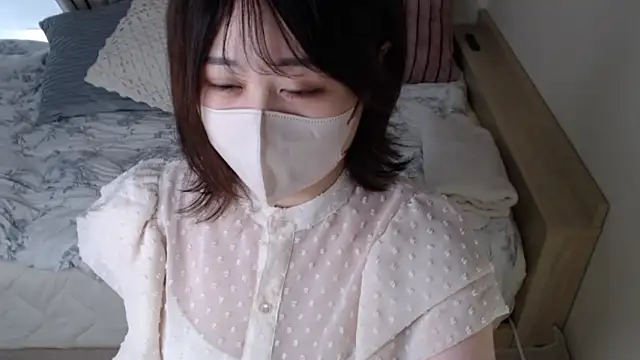 Snapshot of mi__san chatting on September 27, 2025, 2:27 am mi  san online show from September 27, 2025, 2:27 am